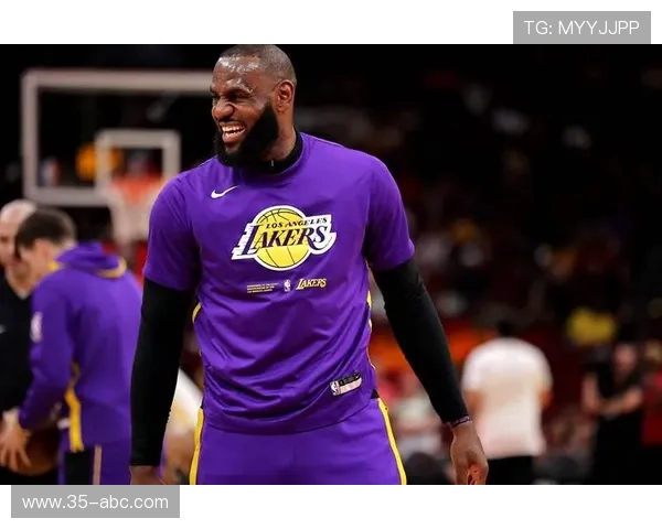 勒布朗詹姆斯的传奇篮球生涯与未来发展展望