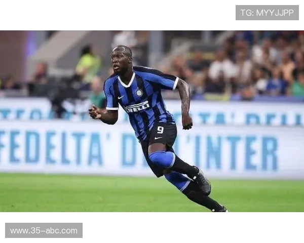 卢卡库的逆袭之路：从天才少年到足坛巨星的奋斗历程