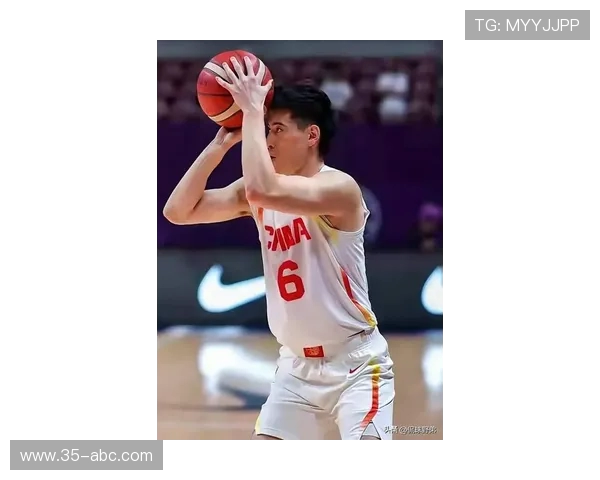 周琦在国际篮球舞台上的崛起与挑战，展现中国篮球的新希望与未来发展方向