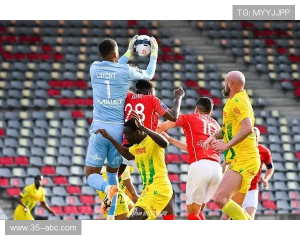 尼姆与南特历史交锋记录分析及比赛结果回顾