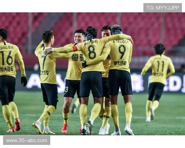 恒大迎战北京北控争夺中超积分榜关键战役的胜利与荣耀 恒大迎战北京北控争夺中超积分榜关键战役的胜利与荣耀