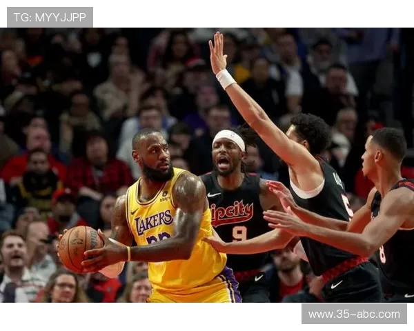 詹姆斯与开拓者激烈对决精彩瞬间回顾与图片分享