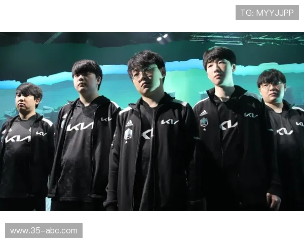 RNG逆袭之路:国际邀请赛中的传奇表现与团队精神探讨 RNG逆袭之路:国际邀请赛中的传奇表现与团队精神探讨